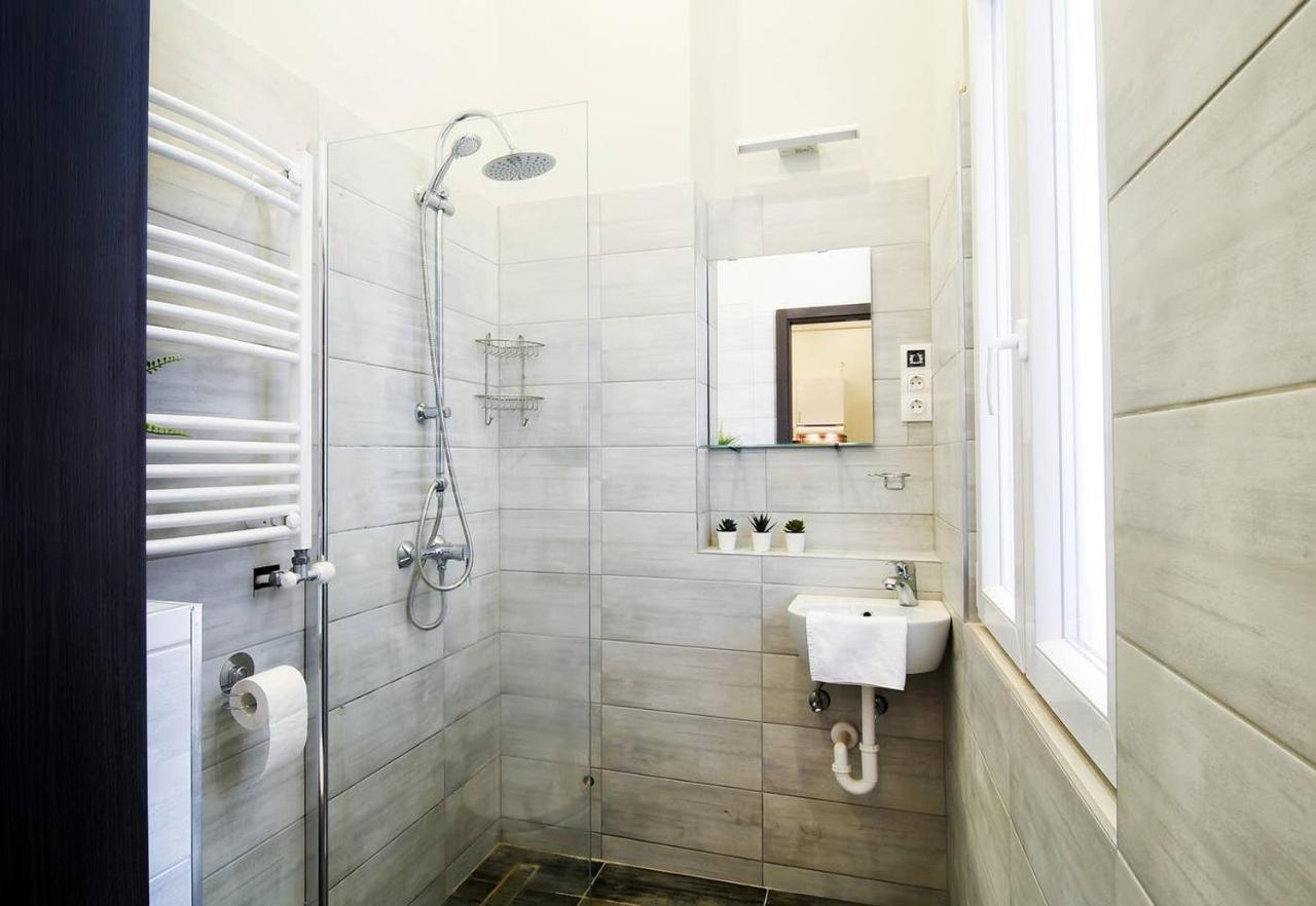 Ultra And Stylish With Ac בודפשט