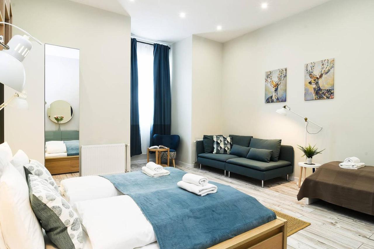 Ultra And Stylish With Ac Apartment *
