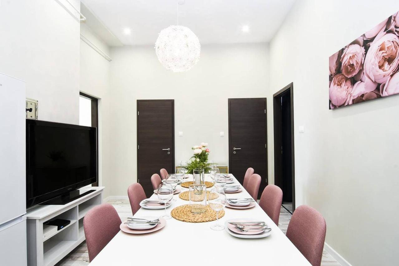 Ultra And Stylish With Ac בודפשט